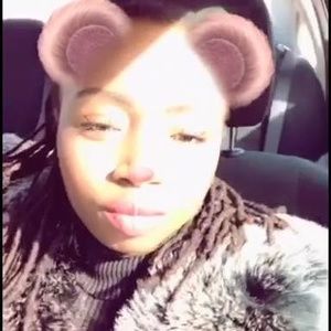 Meet your Posher, Dinah